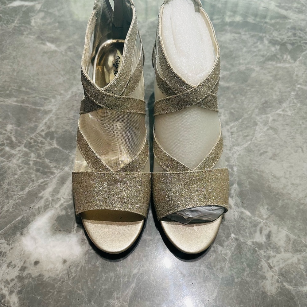 EASY STREET Alive 5 Gold Caged Lace Dance Flex HEEL SHOES Zip Back SZ 8.5 BRIDAL